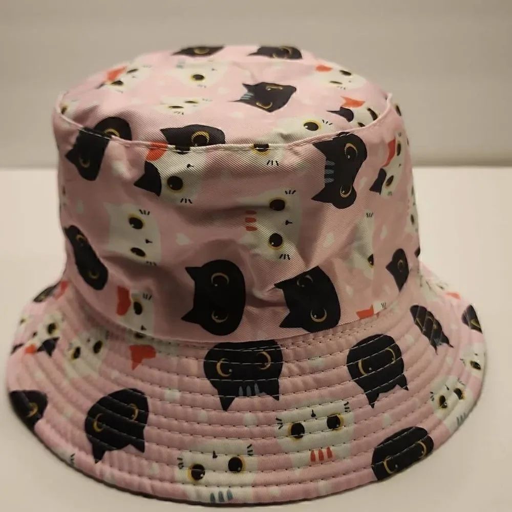 NWOT Adult Sized Unisex Bucket Hat Light Pink with Black and White Cats